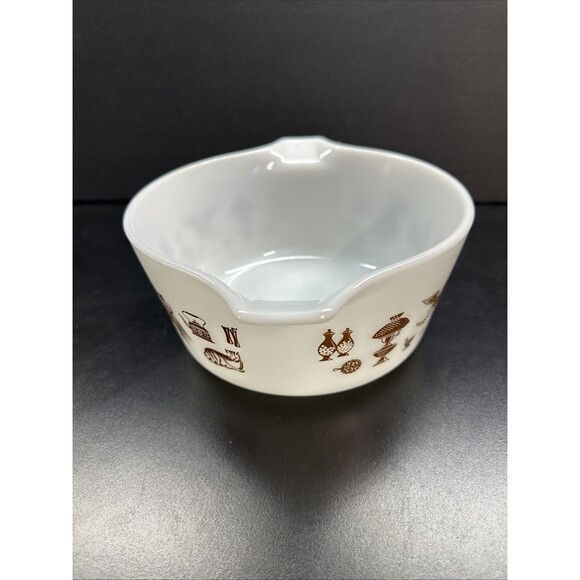 Pyrex 474-B Americana Brown Design on White Eagle 1  1/2 Qt - Picture 2 of 5